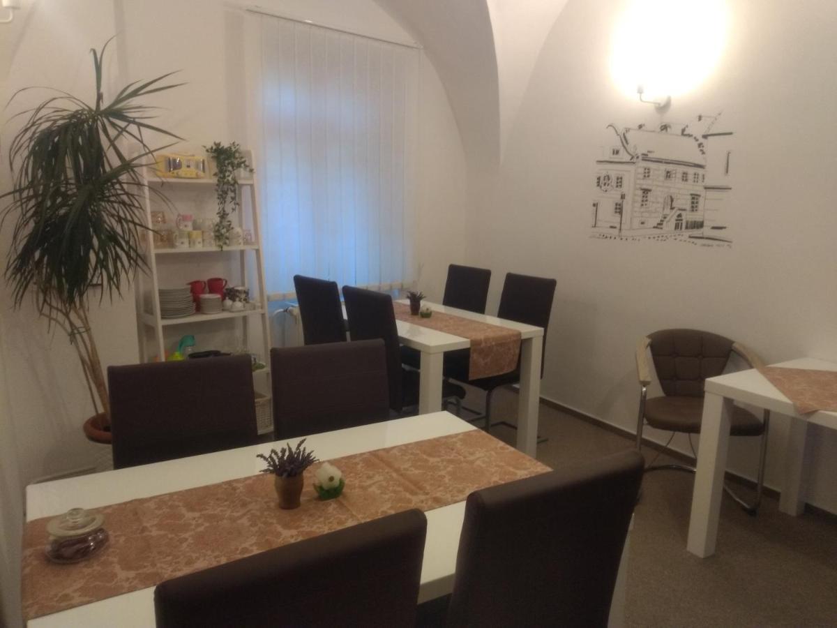 Pension Archa Znojmo Luaran gambar