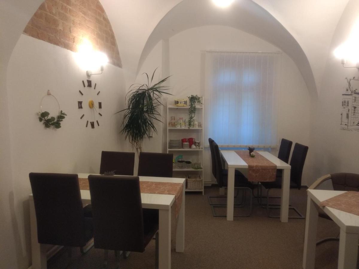 Pension Archa Znojmo Luaran gambar
